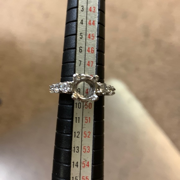 NWOT! Gorgeous 14K white gold and Diamonds semi mounting. - Picture 1 of 4